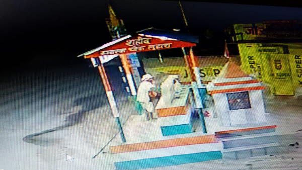 मूर्ति की सारसंभाल करने वाला कोई नहीं