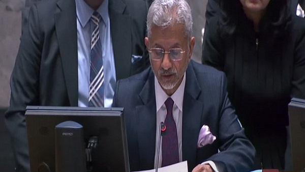 ऑस्ट्रियाई एंकर को लिया आड़े हाथ