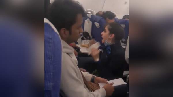 खाना सर्व करने पर हुई बहस