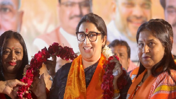 'मेरी दोस्त मास्क में बहुत प्यारी लग रही है' 'मेरी दोस्त मास्क में बहुत प्यारी लग रही है'