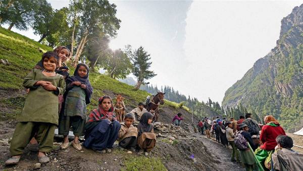 दो मध्यम स्तर की बर्फबारी जरूरी दो मध्यम स्तर की बर्फबारी जरूरी