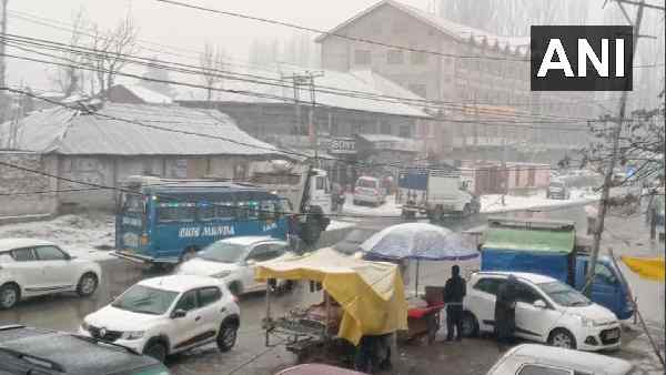 himachal-pradesh-lahaul-spiti-receives-season-s-first-snowfall