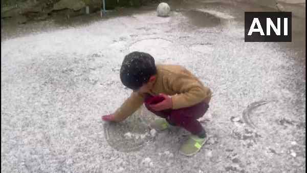 himachal-pradesh-lahaul-spiti-receives-season-s-first-snowfall