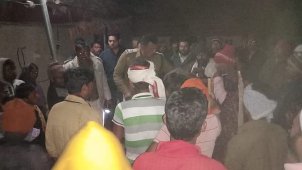 ग्रामीणों के गुस्से का शिकार हुआ प्रशासन
