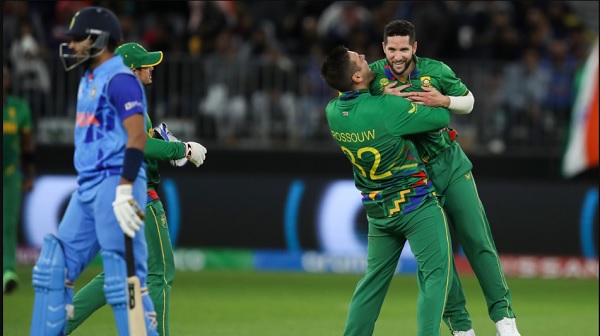  ये पिच तो सोचने से भी ज्यादा तेज है