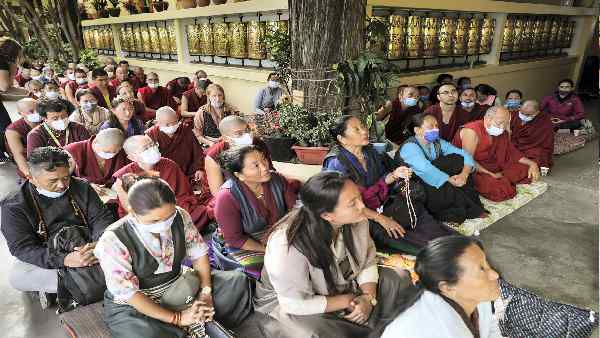 चीन ने तिब्बती महिलाओं को बनाया बंदी-रिपोर्ट 