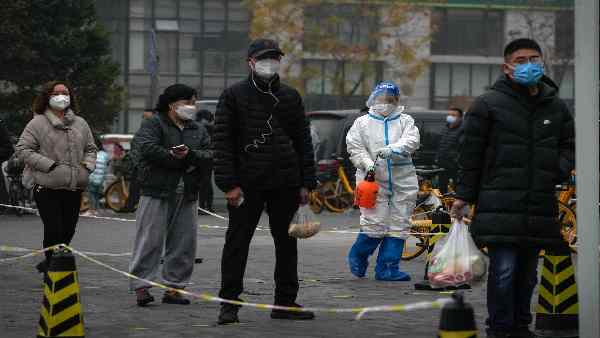 'शी जिनपिंग, सत्ता छोड़ो!' 