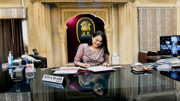 IAS tina dabi IAS tina dabi