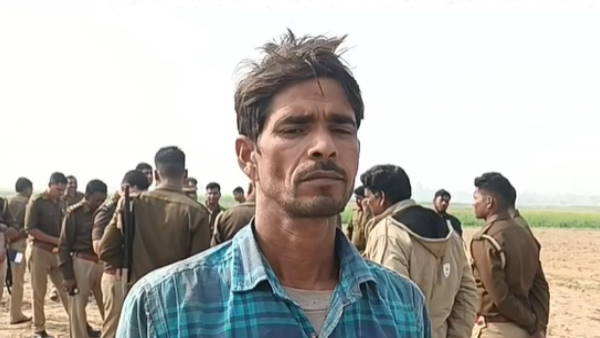 टैक्टर चालक गिरफ्तार टैक्टर चालक गिरफ्तार
