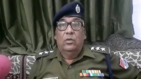 जैसा बैठा था वैसा ही बैठा रह गया