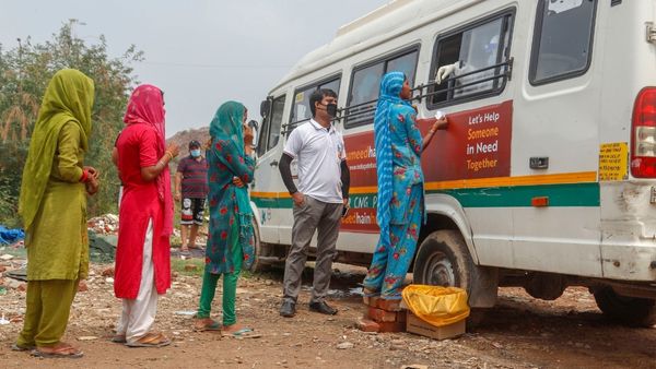 हजारों अल्पसंख्यकों को है इंतजार