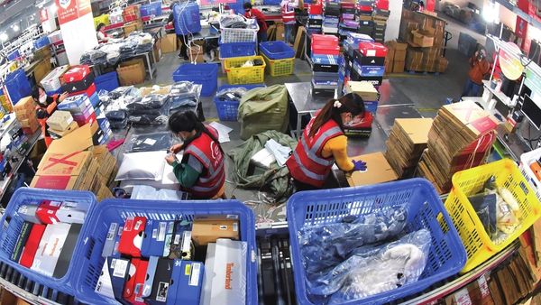 चीन में तीन वर्ष का रिकॉर्ड तोड़ रहा है कोरोना चीन में तीन वर्ष का रिकॉर्ड तोड़ रहा है कोरोना