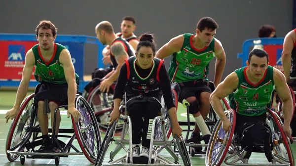 तालिबान के खिलाफ 'नारी शक्ति' तालिबान के खिलाफ 'नारी शक्ति'