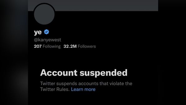 इंस्टाग्राम ने भी कर रखा है बैन