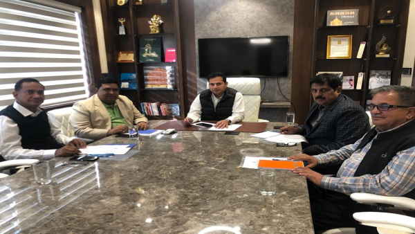 चुनाव से एक दिन पहले हाईकोर्ट ने लगाई थी रोक