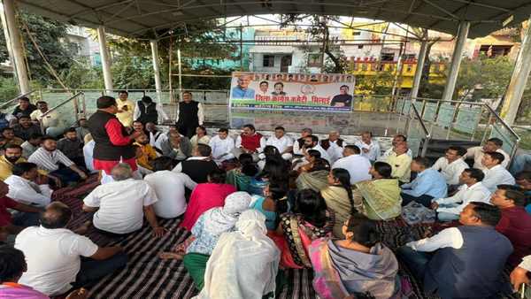 कार्यकर्ताओं की बढ़ गई पूछ-परख