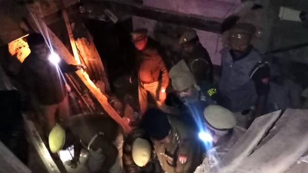 लोग बोले, ऐसा लगा जैसे भूकंप आ गया हो