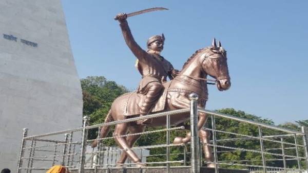 शहीद वीर नारायण को दी जाती है श्रद्धांजलि