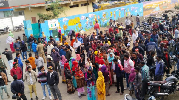 सफाई कर्मचारी अनिश्चितकालीन हड़ताल पर