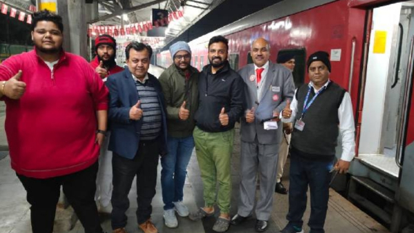 रायपुर से जा रहा था दिल्ली