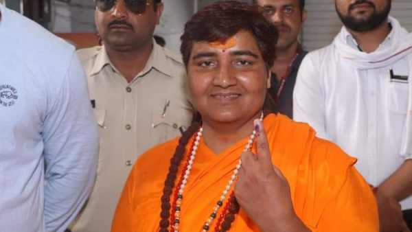 भगवा बिकनी पर भड़की भोपाल सांसद साध्वी प्रज्ञा सिंह ठाकुर भगवा बिकनी पर भड़की भोपाल सांसद साध्वी प्रज्ञा सिंह ठाकुर