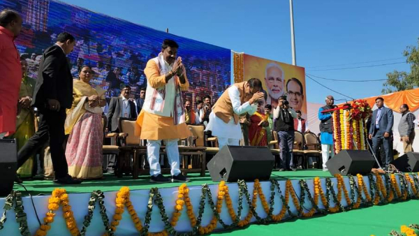 भूमाफियाओं को जेल भेजने की कार्रवाई