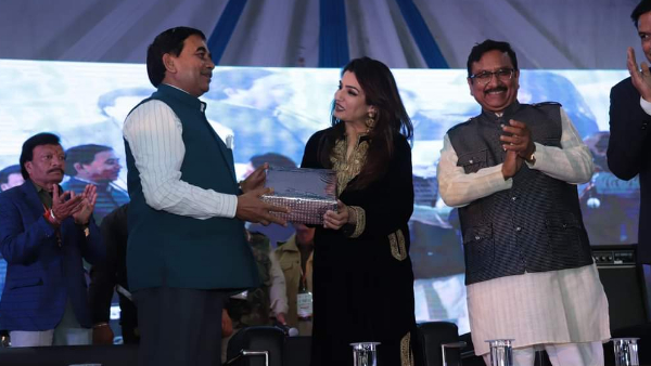 नोटिस मिलने से थी नाराज