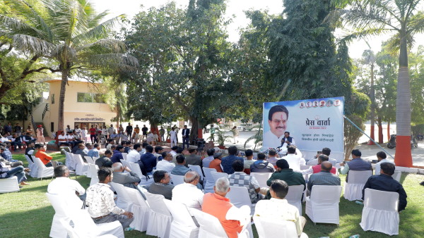 जेल जाने का दिखाया डर जेल जाने का दिखाया डर