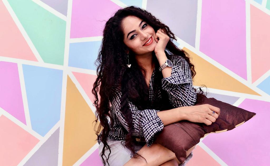 दयाबाई नाम की फिल्म से एक्टिंग के कॅरियर की शुरुआत दयाबाई नाम की फिल्म से एक्टिंग के कॅरियर की शुरुआत