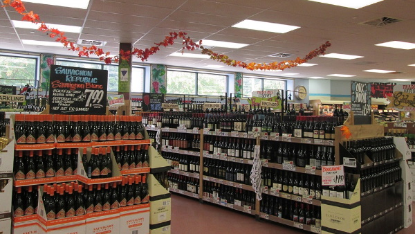 दुकानदार नहीं चाहता कि चोरी करने वाले जेल जाएं, जानें क्यों?