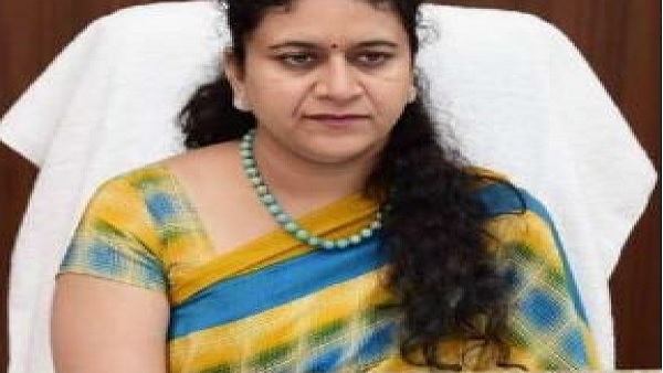 रितु माहेश्वरी के खिलाफ गिरफ्तारी वारंट जारी