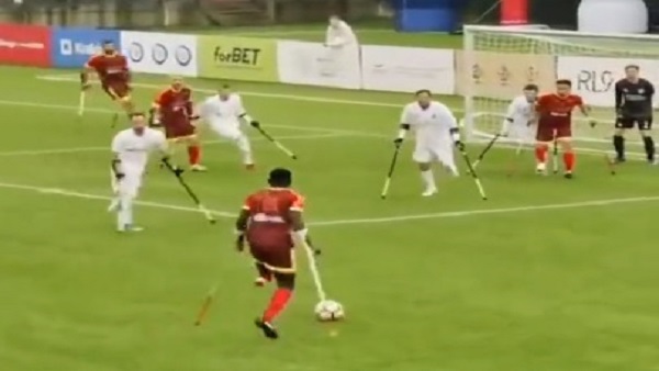 आईपीएस अधिकारी ने शेयर किया है वीडियो