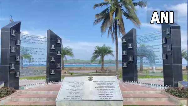 बॉलीवुड एक्टर्स ने किया ट्वीट