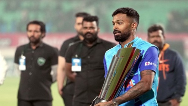 इंग्लैंड की कर ली बराबरी