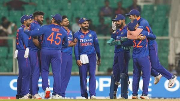 इसी बॉलिंग अटैक ने श्रीलंका को समेटा था 73 रन पर