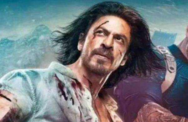 सिर चढ़कर बोल रहा ‘पठान का नशा’