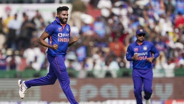 15 रन पर 5 बल्लेबाज लौटे पवेलियन