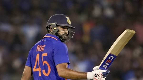 भारत ने 8 विकेट से जीता मैच