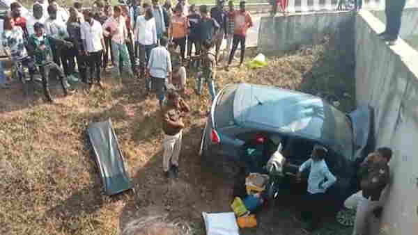 car accident death of husband wife and son madhya pradesh news jabalpur sihora seedhi 
