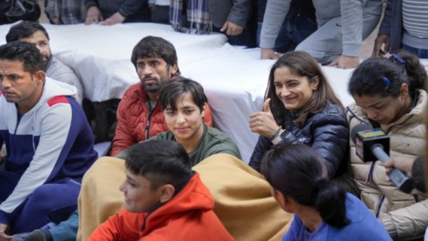 सफाई में बोले बृजभूषण- आरोप लगाने वाली टूर्नामेंट में नहीं थी सफाई में बोले बृजभूषण- आरोप लगाने वाली टूर्नामेंट में नहीं थी