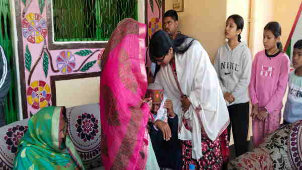 Mirzapur Anupriya Patel meets MLA Rahul Prakash Kol suffering from cancer could not stop her tears