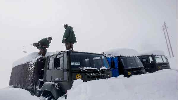 चीन की चालबाजियों पर नजर रख रही है सेना