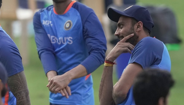 छठे विकेट के लिए 68 रन की साझेदारी 