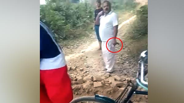 धमकी से डर कर मजदूरों ने बंद कर दिया काम