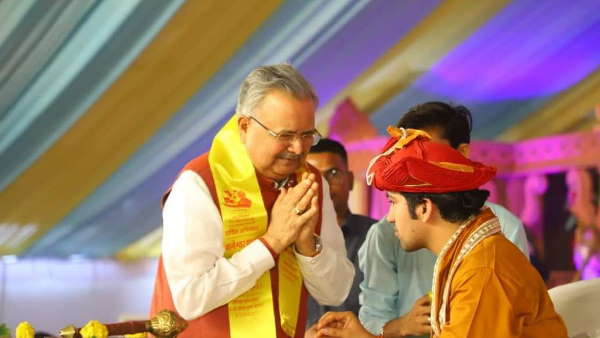 टिकट का खर्च देंगे आ रायपुर आ जाए टिकट का खर्च देंगे आ रायपुर आ जाए