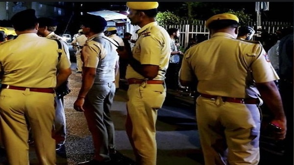 आरक्षक प्रवीण जाट और देवेंद्र सिंह 