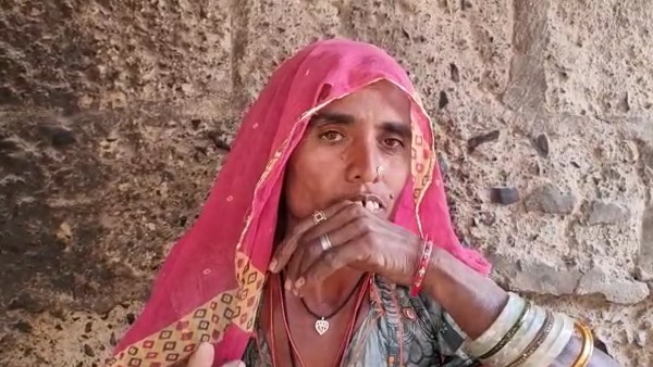 पत्थरों के डर से नहीं बना रहे खाना पत्थरों के डर से नहीं बना रहे खाना