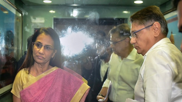  फ्रॉड मामले में चंदा कोचर का नाम