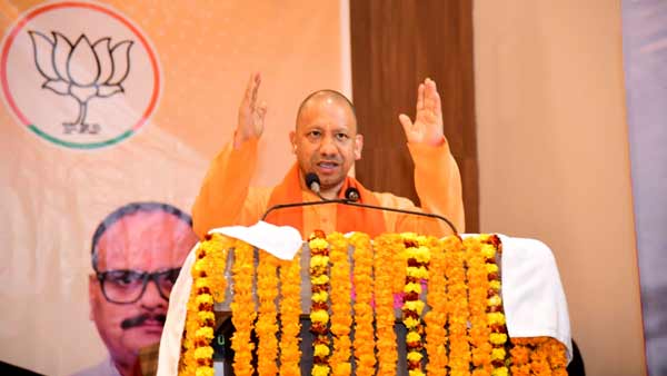 जाति और मजहब की राजनीति से किसी का कल्याण नहीं