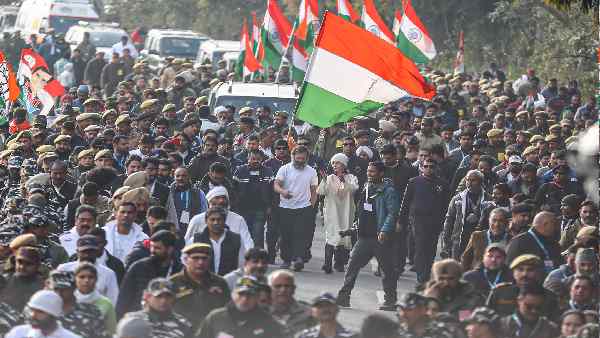 दिग्विजय के बयान पर पहले ही मचा है बवाल